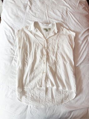 Thread + Supply White Button Down Short Sleeve Blouse Size Small